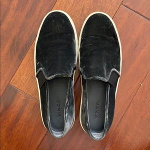 Women’s VINCE slide on black velvet sneakers